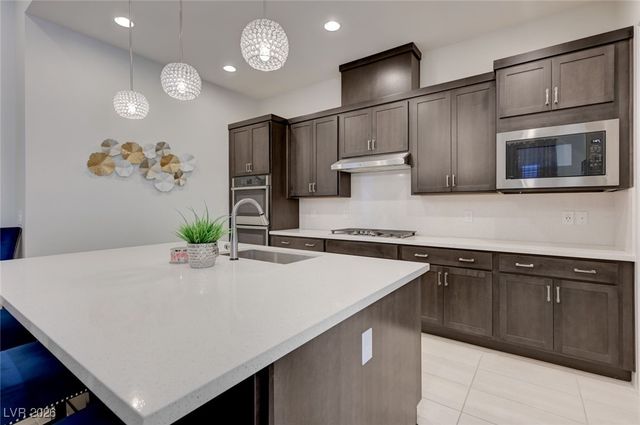 556 Comodo Street, Henderson, NV 89011