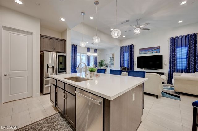 556 Comodo Street, Henderson, NV 89011