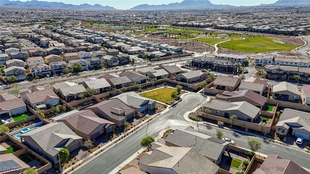 556 Comodo Street, Henderson, NV 89011