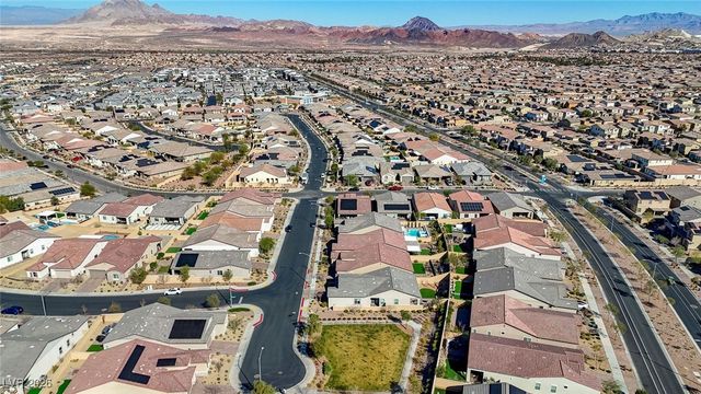 556 Comodo Street, Henderson, NV 89011