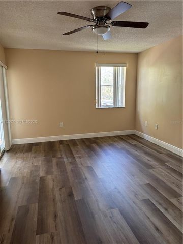 7557 Trent Dr 213, Tamarac, FL 33321