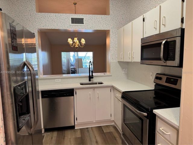 7557 Trent Dr 213, Tamarac, FL 33321