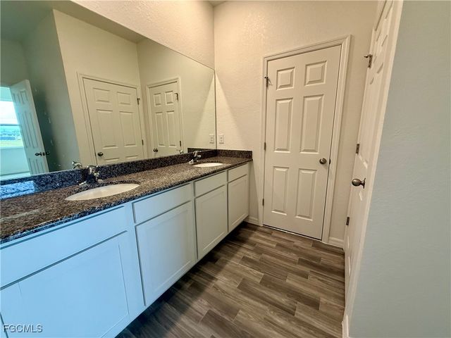 3552 NW 21st TER, Cape Coral, FL 33993