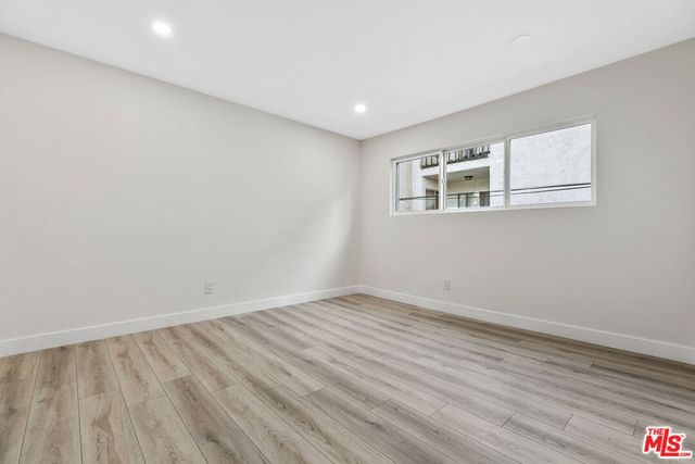 330 E Dryden Street 14, Glendale, CA 91207