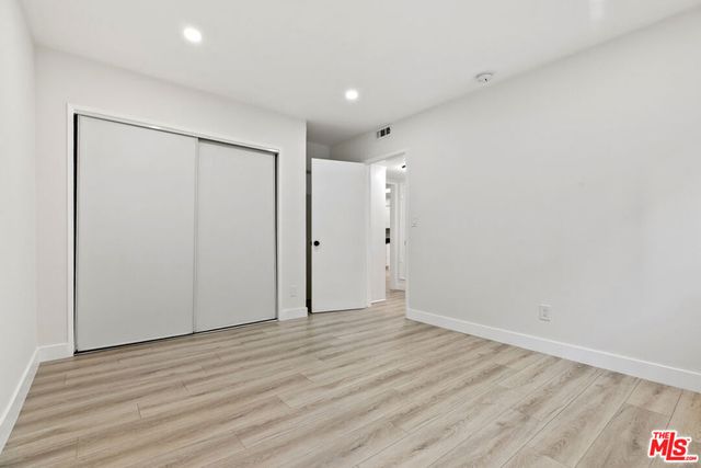 330 E Dryden Street 14, Glendale, CA 91207