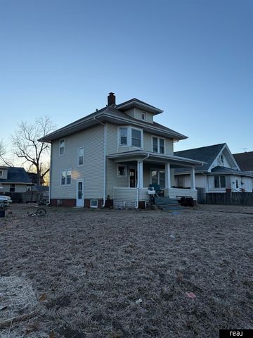 6021 N 24 Street, Omaha, NE 68110