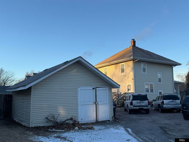 6021 N 24 Street, Omaha, NE 68110