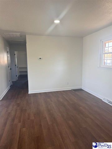1521 E Home Ave, Hartsville, SC 29550