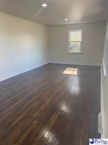 1521 E Home Ave, Hartsville, SC 29550