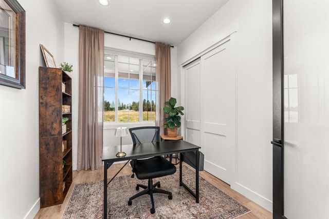 10911 S Sherman Rd, Spokane, WA 99224