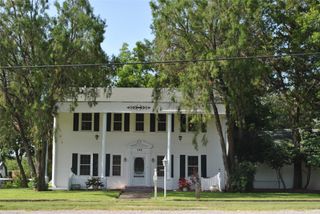 700 W Wrights Avenue, Comanche, TX 76442