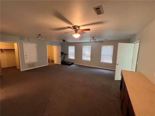 710 Hinshaw Drive, Springdale, AR 72762