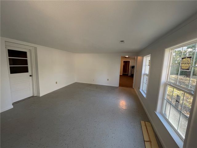 710 Hinshaw Drive, Springdale, AR 72762