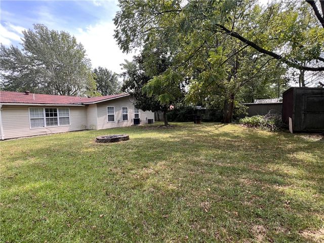 710 Hinshaw Drive, Springdale, AR 72762