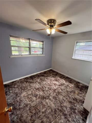 710 Hinshaw Drive, Springdale, AR 72762