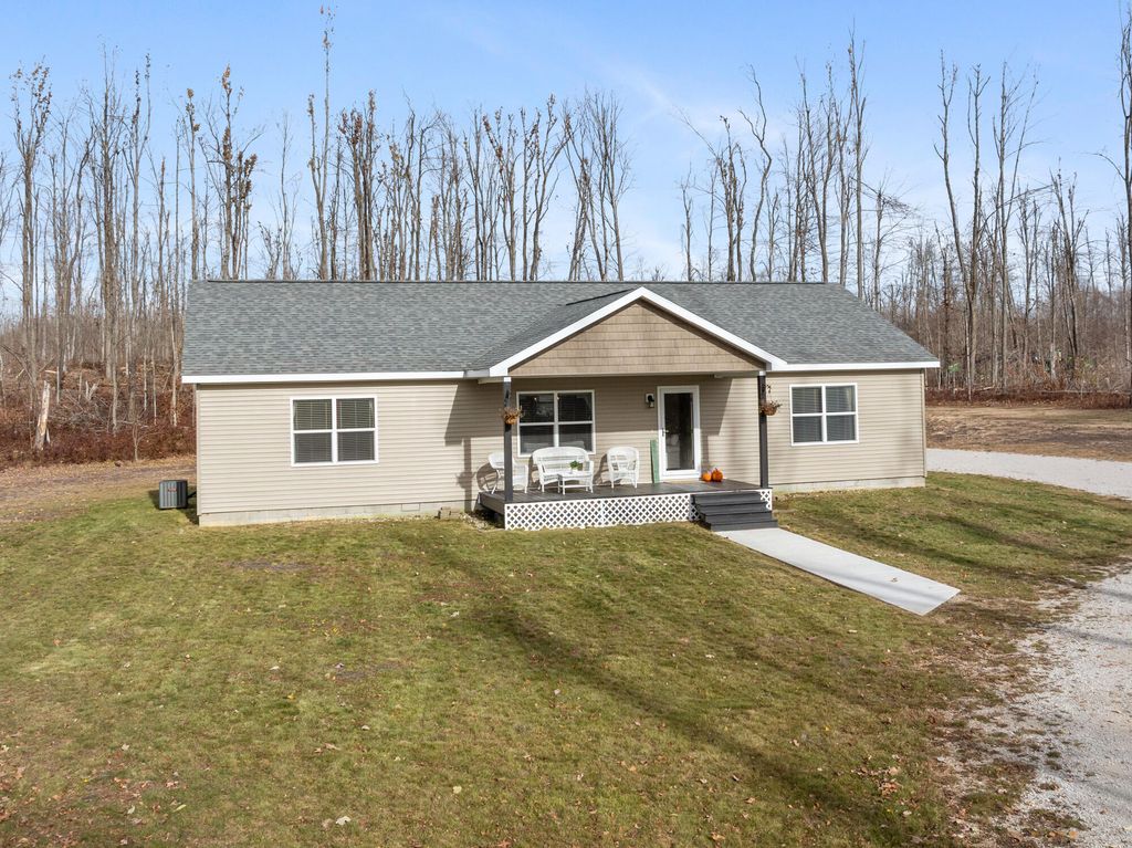 4338 Hallenius Road, Gaylord, MI 49735