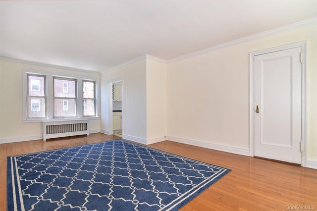 280 Bronxville Road 5W, Bronxville, NY 10708
