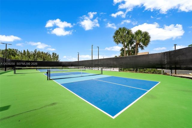 9481 Bradshaw Ln, Tamarac, FL 33321