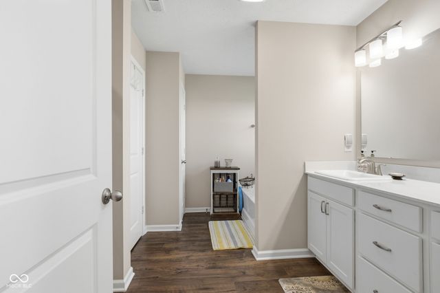 13825 N Honey Creek Drive N, Camby, IN 46113