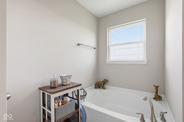 13825 N Honey Creek Drive N, Camby, IN 46113