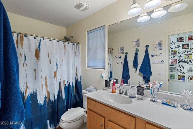 36948 N YELLOWSTONE Drive, San Tan Valley, AZ 85140