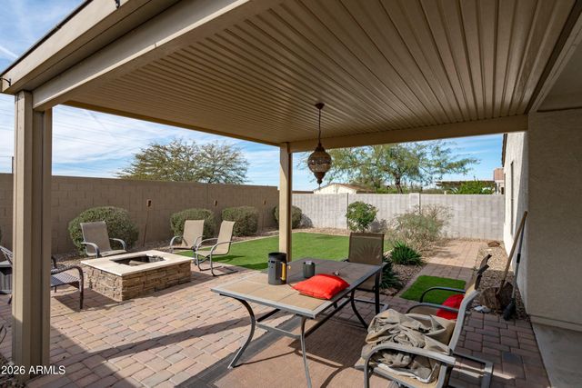 36948 N YELLOWSTONE Drive, San Tan Valley, AZ 85140