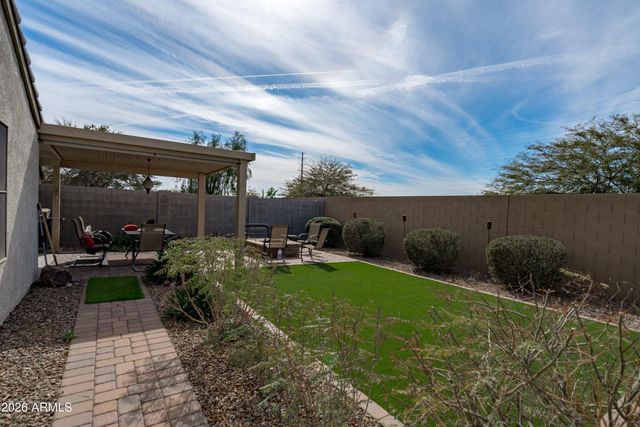 36948 N YELLOWSTONE Drive, San Tan Valley, AZ 85140