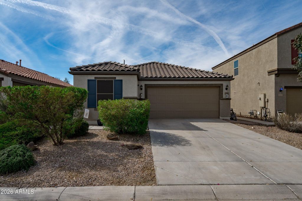 36948 N YELLOWSTONE Drive, San Tan Valley, AZ 85140