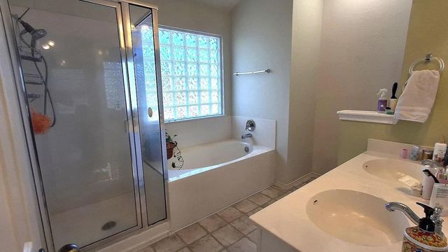 10322 Maydelle DR 127, Austin, TX 78748