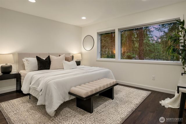 10001 SE 25th Street, Bellevue, WA 98004