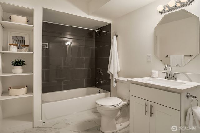 10001 SE 25th Street, Bellevue, WA 98004