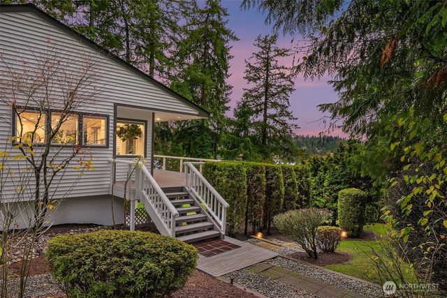 10001 SE 25th Street, Bellevue, WA 98004