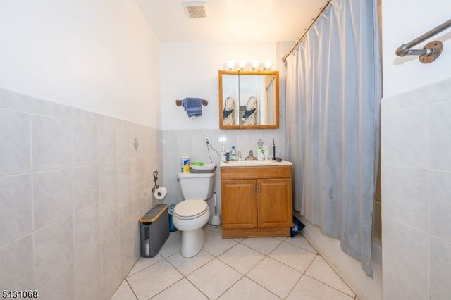 15 Tichenor Ln 406, Newark City, NJ 07114