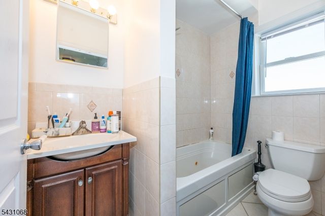 15 Tichenor Ln 406, Newark City, NJ 07114