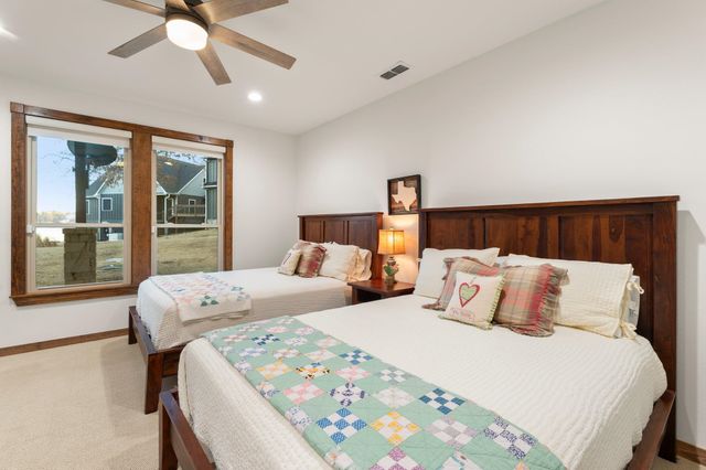 109 King Shore Blvd, Scroggins, TX 75480