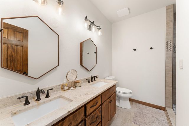 109 King Shore Blvd, Scroggins, TX 75480