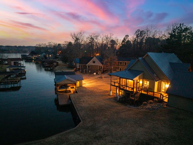 109 King Shore Blvd, Scroggins, TX 75480