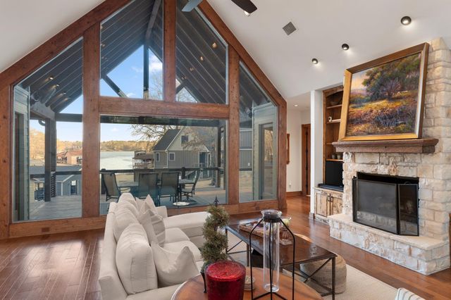 109 King Shore Blvd, Scroggins, TX 75480