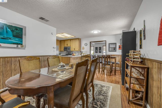 713 Falcon Drive, Vallejo, CA 94589