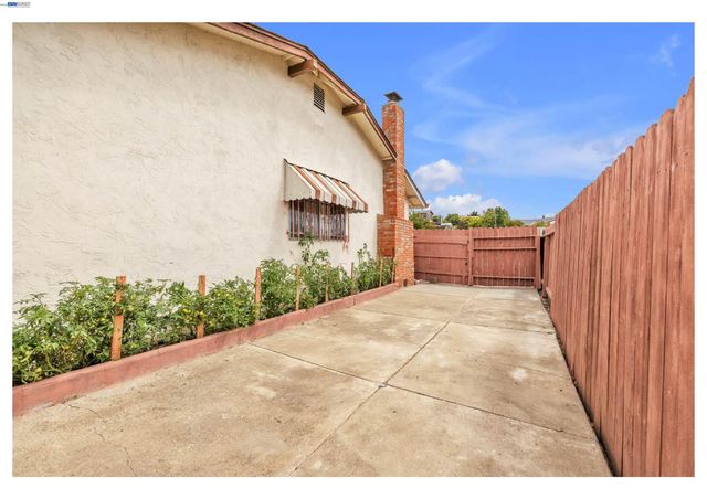 713 Falcon Drive, Vallejo, CA 94589