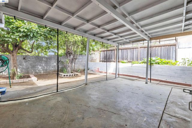 713 Falcon Drive, Vallejo, CA 94589