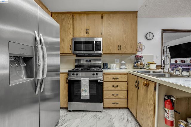713 Falcon Drive, Vallejo, CA 94589