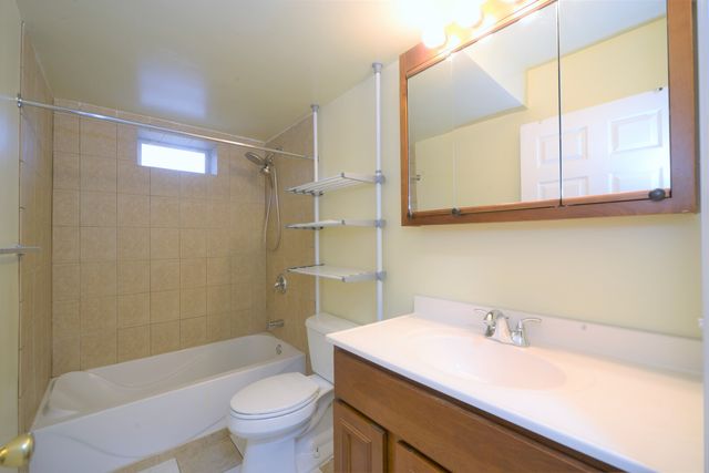 2652 N Mont Clare Avenue G, Chicago, IL 60707