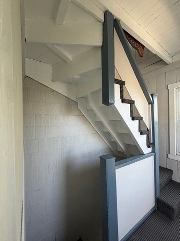 6 Saint Paul St 2, Salem, MA 01970