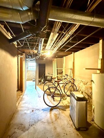 6 Saint Paul St 2, Salem, MA 01970