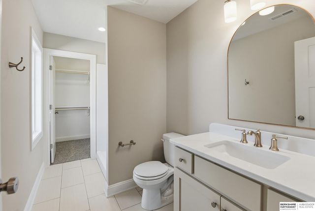 20505 Jeannie Lane, Gretna, NE 68028