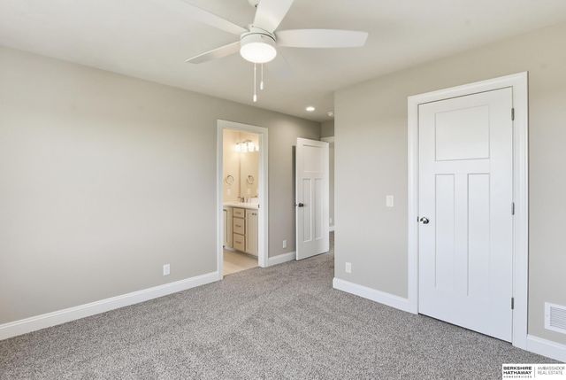 20505 Jeannie Lane, Gretna, NE 68028