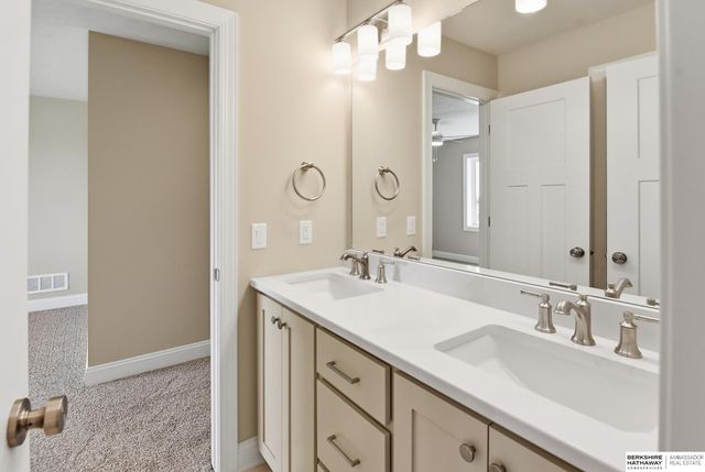 20505 Jeannie Lane, Gretna, NE 68028