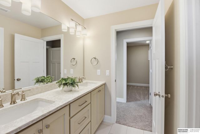 20505 Jeannie Lane, Gretna, NE 68028