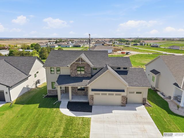 20505 Jeannie Lane, Gretna, NE 68028